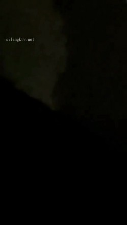 【猎奇稀缺 ️大开眼界】 门缝窗外偷拍 刺激偷拍情侣沉浸式啪啪 被偷拍都不知道 各式姿势操的好疯狂刺激 截图2