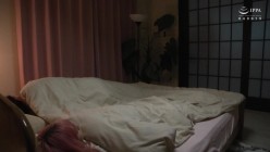 AUKG-544 年の差レズビアン ～娘の友だちに欲情した五十路ママ～ 逢見リカ 一条綺美香 截图10