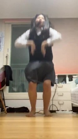 【精品泄密】多位美女不雅视频遭曝光 ️（17位美女良家出镜） 截图9