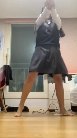 【精品泄密】多位美女不雅视频遭曝光 ️（17位美女良家出镜） 截图10