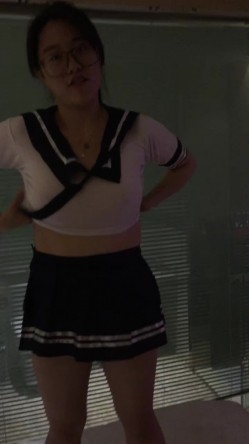 云盘露脸泄密，对话真实淫荡，医院护士终极反差良家人妻少妇【佳慧姐】偸情与出轨男大玩性爱自拍 截图13