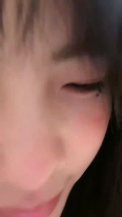 美乳女学生! 身材完美 乳房园又大 屁股翘的刚到好处 抠穴~道具自慰~高潮白浆 截图5