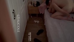 专泡良家大神『LILILICOLE』翘臀骚货一边穿着高跟黑丝一边女上摇摆，只需躺着据能享受全自动炮架服务 截图13