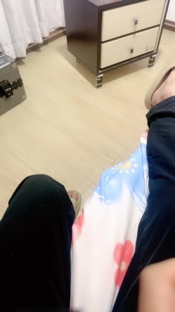 剧情演绎：广西小伙子下药强操精神小妹，对白精彩刺激，肉戏直接大屌无套狂操！ 截图1