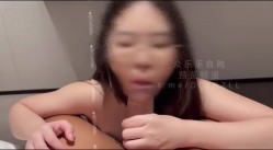 超极品媚黑眼镜娘『Co668c』婊骚母狗多人群交换妻，被大黑鸡巴操的淫叫连连 截图12