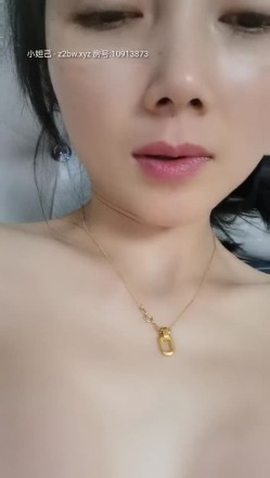 国产良家夫妻居家自拍，【仙气飘飘】风骚小少妇，极品美胸魔鬼身材，口交啪啪后入被老公插得哇哇叫，高清源码录制 截图14