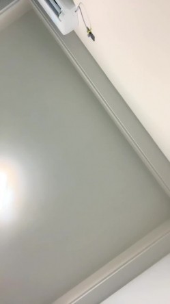 离异人妻，【单身少妇】，天气炎热寻刺激，户外小溪还有那么多人，脱光游一会儿，美景当前可惜无人观看 截图12