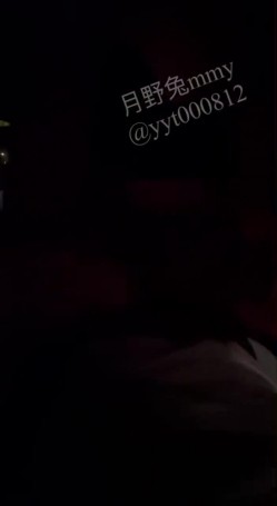 反差空姐车震篇！ 兄弟们， 妹纸在职CC，各种反差，各种满足男生对于空乘的幻想！ 最后内射堪称完美！ 截图11