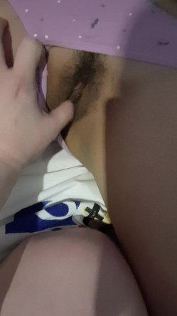 小情侣自拍流出 高颜值魔鬼身材妹子调教 清纯的外表掩饰不了内心的淫荡 截图1