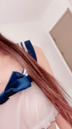 火爆甜美校花下海魔鬼身材迷死人【05年的小甜甜】无毛一线天制服骚舞好骚扒穴情趣骚舞观感极好 截图13
