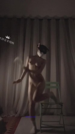 高价定制大胖超大尺度定制裸舞合集，一字马，高抬腿说来就来，舞蹈专业的学生，撸点超级高！ 截图4
