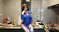 九头身大奶外围婊【巨樱】自入520门槛，脸穴同框自慰啪啪，主打一个开放骚气，金主最爱 截图6