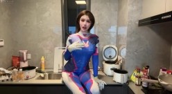 九头身大奶外围婊【巨樱】自入520门槛，脸穴同框自慰啪啪，主打一个开放骚气，金主最爱 截图12