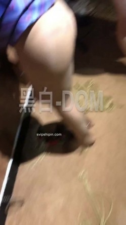 大佬黑白-DOM老Zz字母交流圈封神作品极限SM调教啪啪白虎吊钟巨奶骚母狗绝对牛逼大开眼界第二期 截图8
