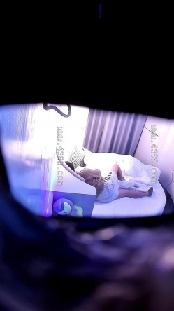 酒店偷拍 ️ 外表可爱的极品学妹被屌丝男友疯狂折腾两小时 截图5