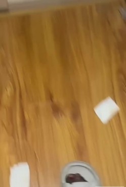 原创小姨子的秘密小姨子化身黑丝淫魔阴道夹爆樱桃喂姐夫香蕉插穴后被无套内射 截图2