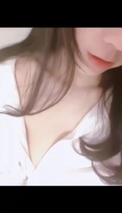 极品绿茶主播【一亿】人美声甜 最新VIP福利视频 截图2