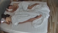 情趣酒店 顶级清纯女友 绝对校花级 好漂亮 男友插的很用力 截图16