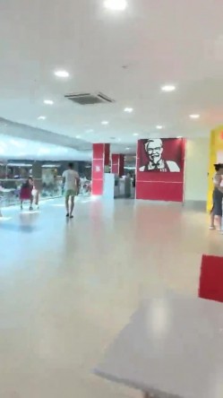 大熊回归，【专业操老外】，沙滩旅游，商场购物，回到别墅区玩群P，男人的梦想天堂，超刺激 截图3