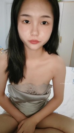 校花下海！超级清纯超漂亮~【大一学生】，楚楚可怜的小眼神，瞬时勾起一众大哥的保护欲 截图9