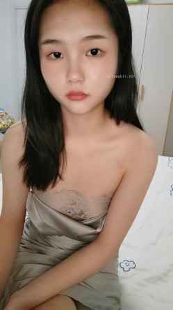 校花下海！超级清纯超漂亮~【大一学生】，楚楚可怜的小眼神，瞬时勾起一众大哥的保护欲 截图13