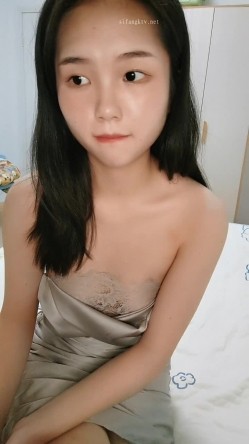 校花下海！超级清纯超漂亮~【大一学生】，楚楚可怜的小眼神，瞬时勾起一众大哥的保护欲 截图16