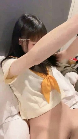 校花级女神 ️【蜜桃Ya】长腿细腰。酒店无套约啪，内射一股白白精液 ️爽！！ 截图4