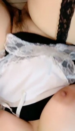 带眼镜的像娃娃的女人，道具自慰插穴，调教深喉吃屌 超级巨乳 特写掰穴紧致的很 截图15