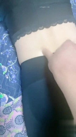外站大神最新出品 续！【瑜伽女神嫂子】跟大哥吵架嫂子被打，借机关怀终于啪啪成功 截图3
