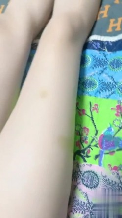外站大神最新出品 续！【瑜伽女神嫂子】跟大哥吵架嫂子被打，借机关怀终于啪啪成功 截图16