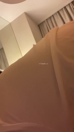 露脸泄密！反差少妇沉迷双排镶珠男的肉棒，母狗调教3P被珠子肏的欲仙欲死 截图2