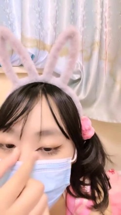 二次元，大长腿，【大白兔柳岩】，新人下海，学妹挺可爱，~少女的肉体总是那么美，那么诱人 截图11