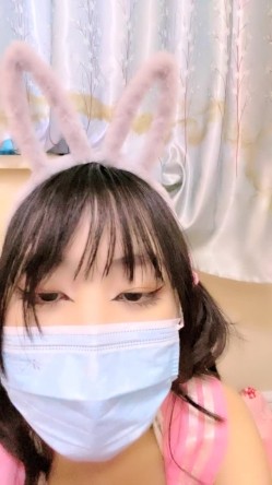 二次元，大长腿，【大白兔柳岩】，新人下海，学妹挺可爱，~少女的肉体总是那么美，那么诱人 截图13