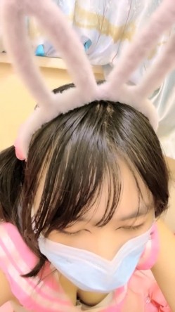 二次元，大长腿，【大白兔柳岩】，新人下海，学妹挺可爱，~少女的肉体总是那么美，那么诱人 截图15