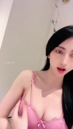 顶级绿播女神下海，身材和颜值天花板级的存在，高冷女神范秒杀正规平台那些网红女主播，不可多得的完美尤物 截图6