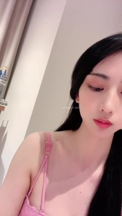 顶级绿播女神下海，身材和颜值天花板级的存在，高冷女神范秒杀正规平台那些网红女主播，不可多得的完美尤物 截图8
