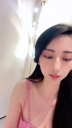 顶级绿播女神下海，身材和颜值天花板级的存在，高冷女神范秒杀正规平台那些网红女主播，不可多得的完美尤物 截图13