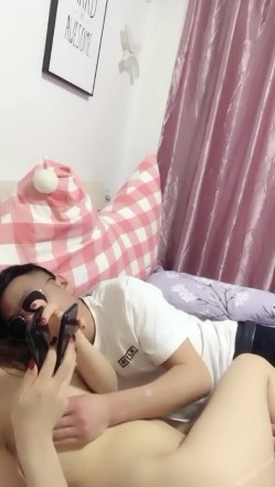 颜值不错的气质美女【兼职绿播】爱爱的滋味 快手绿播兼职黄播洗澡和炮友啪啪 截图7