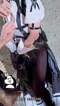 【超美高端 ️罕见露脸露点】极品CosPlay爆机少女【喵小吉】六月新作《战斗女仆》柔领极品战斗女神 超清4K原版 (2) 截图13
