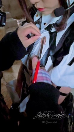 【超美高端 ️罕见露脸露点】极品CosPlay爆机少女【喵小吉】六月新作《战斗女仆》柔领极品战斗女神 超清4K原版 (2) 截图16
