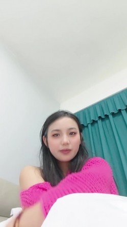 【梨奈】校花女神! 刚下海就被干 啪啪 狂射一身 狂撸 截图2