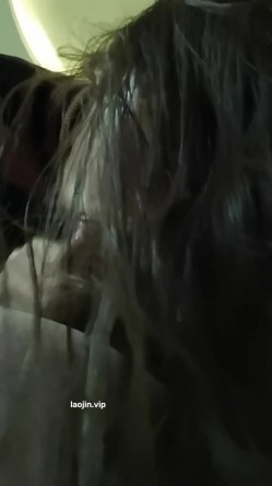 【男友泄密】，极品长腿车模女友做爱流出，女神床上如此顺从，主动口交，被操轻声呻吟陶醉 截图14
