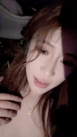 杭州抖音10万粉丝网红，高颜值豪乳名媛女神，175大长腿超模身材尤物御姐范，逼是真粉，越野车直播口爆完回酒店无套内射 截图10