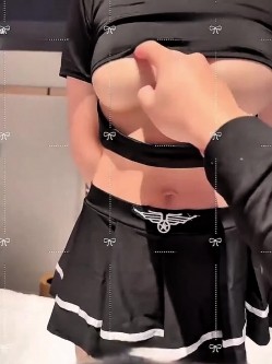 ️重度NTR淫荡反差骚妻【娜美身材的子涵】九头身随时随地变成男人的精盆，马路吃鸡车震电梯后入户外内射 截图1