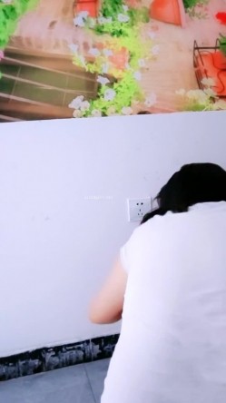 山东超市的老板娘，【北冥有鱼】，带表妹初下海，店里还有人，就要露奶子，约情人来啪啪，这骚娘们真带劲 截图2