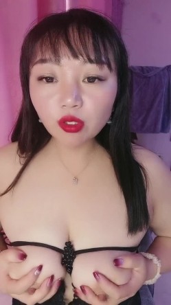性感美少妇，轻熟女级别，黑网巨乳，搓胸露穴，手揉搓阴蒂淫水流出 截图8