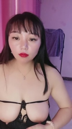 性感美少妇，轻熟女级别，黑网巨乳，搓胸露穴，手揉搓阴蒂淫水流出 截图12