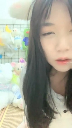 在校女大学生，【波波涩涩】，这个岁数看起来好小，含苞待放的小花骨朵，青涩，少女的逼无需多言，美爆了 截图6