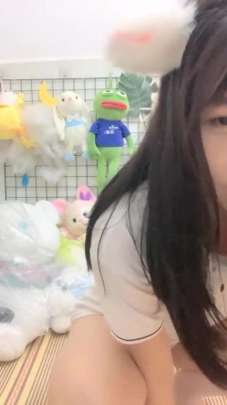 在校女大学生，【波波涩涩】，这个岁数看起来好小，含苞待放的小花骨朵，青涩，少女的逼无需多言，美爆了 截图8