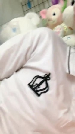 在校女大学生，【波波涩涩】，这个岁数看起来好小，含苞待放的小花骨朵，青涩，少女的逼无需多言，美爆了 截图9